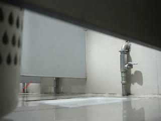 冷艳少妇空姐 性感小逼逼安静地尿尿！ 海报