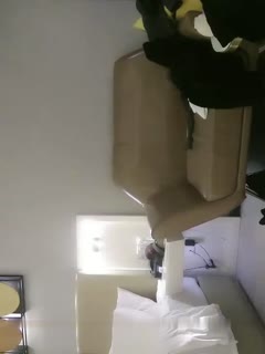 【雀儿漫天飞】约了个高颜值白衣长腿妹子，沙发上骑乘抽插猛操几下就高潮，很是诱惑喜欢不要错过 海报