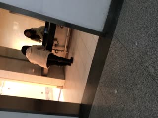 外语系尿量有点少的眼镜年轻老师呀，还夹带着白带在阴穴里 滴不下来 真替她捉急~~ 海报