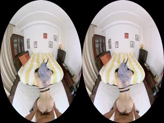 #LR3D 小悪魔系色白コスプレ美少女が発情した舌を突き出すベロチューVR 海报