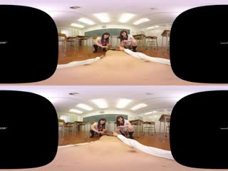 TB3D [3DSVR-0243] 【VR】クラスメイトのパンモロミニスカ痴女に罵