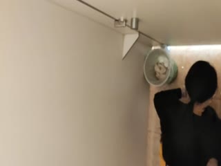 五月最新流出厕拍精选身材高挑长发美女一个孩子的妈了私处保养的如少女一般 海报