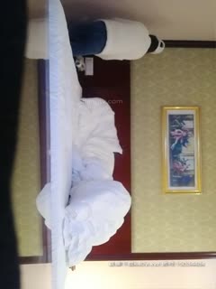 【胖叔探花】酒店约啪上门兼职嫩妹，点名要个年轻的，身材不错大长腿颜值高，骚得很主动求日求操观音坐莲 海报