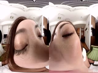 #LR3D [KOLVR-030] 【VR】 長尺VR 夫の寝てる傍で寝取られ孕ませザーメン中出しSEX 海报