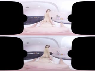 #TB3D 可愛い美乳金髪マッサージ美女が素股で擦りつけて乳を揺らすVR 海报