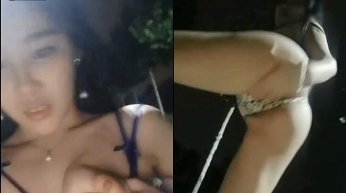 高颜值性感学院派美女主播半夜户外露出勾引两个帅哥吹箫 海报