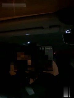 路边摊吃了点，带着—块去了酒吧，下药，下药，哈哈哈哈在车上都出水了。 海报
