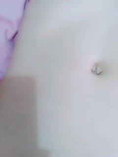 乖女儿又来了全程露脸跟妈妈一起大秀直播，被妈妈扒光了吃奶玩逼AV棒摩擦阴蒂，特写展示粉嫩还没几根毛毛在线看 - 天天看AV javroot.com