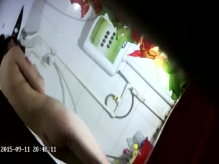 【精品偷拍】女生宿舍卫生间全景偷拍，几个颜值都不错第三番N25_01204329 海报