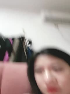香艳动人你的湿姐姐，露脸跳蛋自慰特写阴户，刺激阴蒂痘痘，卫生间洗澡欲火焚身 海报