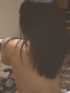 坑闺蜜系列学生宿舍偷拍❤️几个室友的私密生活苗条美女出浴擦身拉伸劈腿 海报