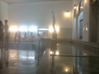 大众澡堂子偷窥多位年轻美女洗澡泡汤3