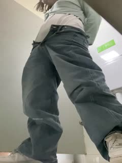 《极品CP⚡正版购买》商场女蹲厕针孔全景偸拍多位少女方便~有美女有美鲍~逼脸同框私处清晰可见（new）_2 海报