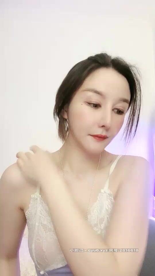 布拉德沐恩高颜值网红妹子情趣珍珠内裤诱惑,揉搓贫乳脱下内裤翘屁股露逼,近距离特写珍珠拉扯摩擦 布拉德沐恩高颜值网红妹子情趣珍珠内裤诱惑,揉搓贫乳脱下内裤翘屁股露逼,近距离特写珍珠拉扯摩擦