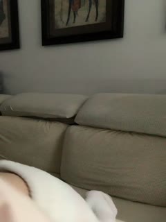 颜值区女神!外表文静很漂亮!给大家小露一波,撩起衣服贫乳,换装衬衣,半脱下内裤性感美臀... 颜值区女神!外表文静很漂亮!给大家小露一波,撩起衣服贫乳,换装衬衣,半脱下内裤性感美臀...