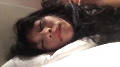 加班夜宵风骚女同事 旅馆开房嘴上说不要下面却热情迎合 鸡巴狂抖爽到翻白眼